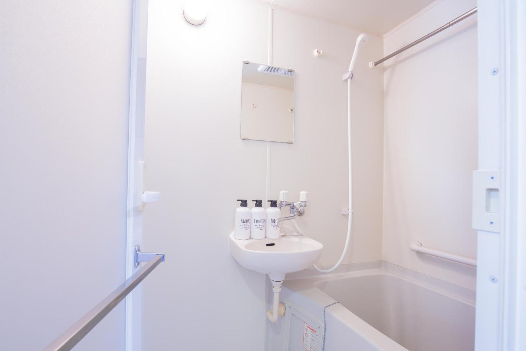 Walk To Ushigome-Yanagicho Sta. Eowh Apartment Tokyo Exterior photo